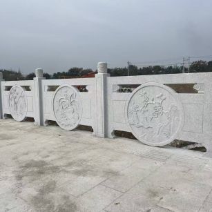 三亚芝麻白河道栏杆 石材栏杆