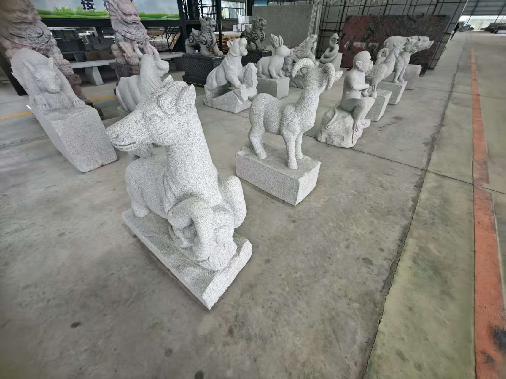 三亚芝麻白雕刻 十二生肖 异形雕刻