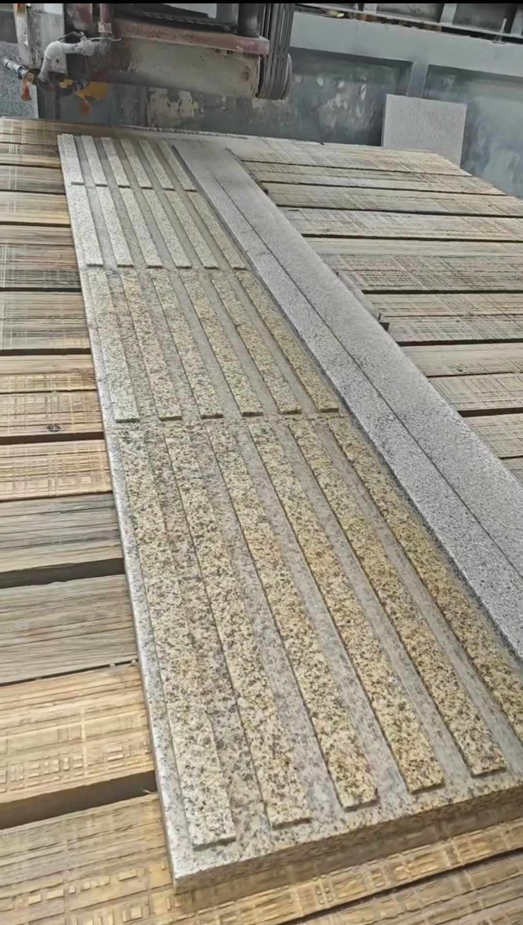 三亚黄金麻盲道石 盲条